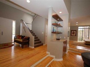 320 Park Glen Point NW, Sandy Springs, GA 30327