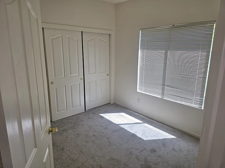 549 Cascade Dr — Photo 11