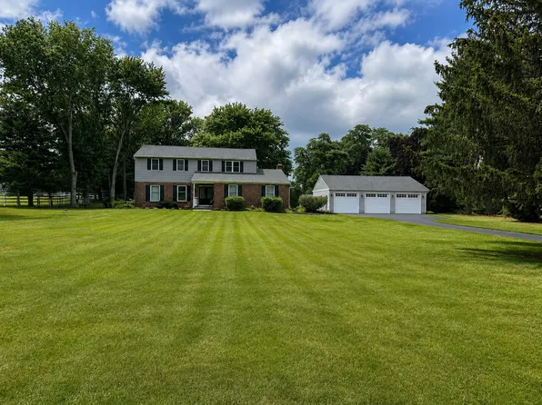 31 Glen Manor Ln, Glenmoore, PA 19343