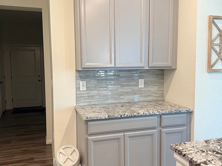 417 Zeppelin Way — Photo 16
