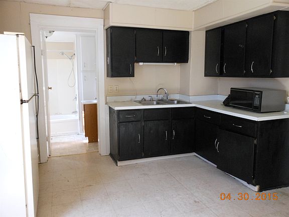 4th image of 518 W Market St
