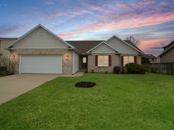 2884 Bear Claw St, Normal, IL 61761