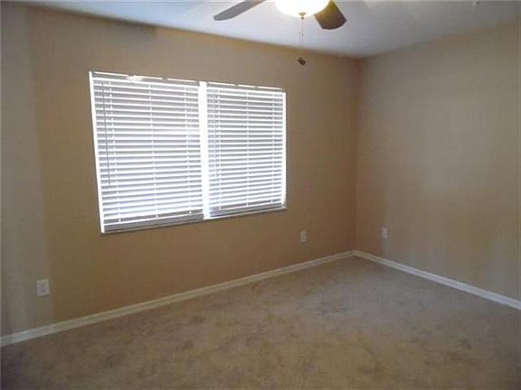 4th image of 2802 W Goldenrod Dr