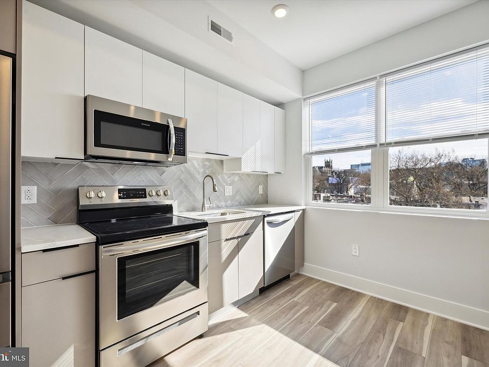 1st image of 3841 Wallace St #5