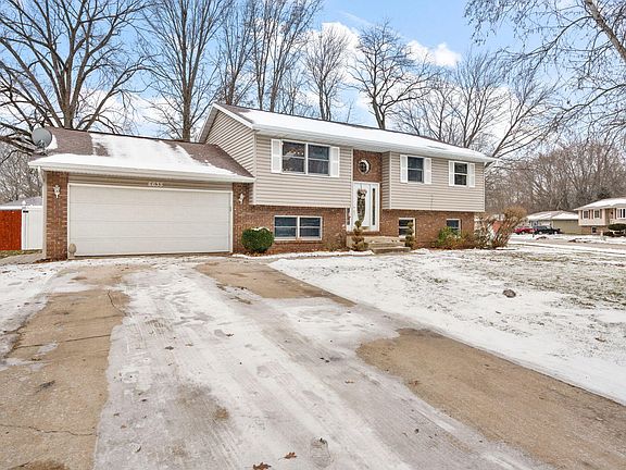 2nd image of 6635 Lakewood Ave