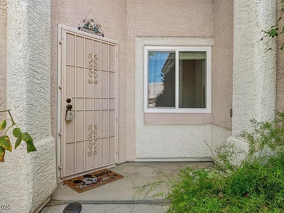 3rd image of 9211 Golden Feather Ct