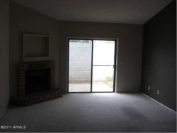 3rd image of 302 N Sycamore Street #14