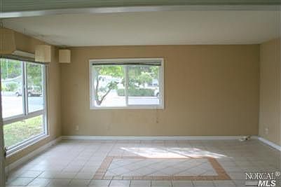 3rd image of 3 Montclair Ct