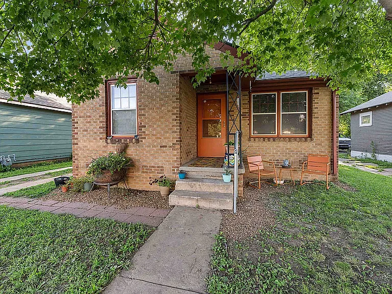 1115 N 9th St