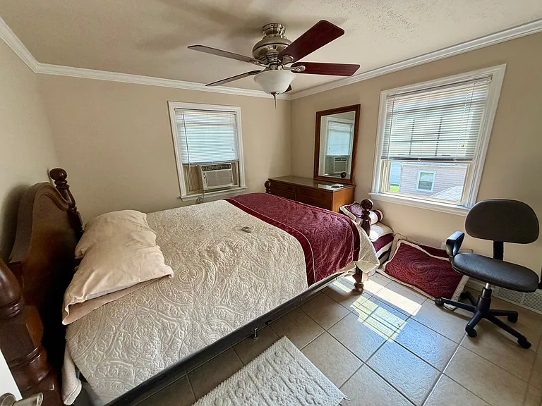 7408 Yale Ave — Photo 14