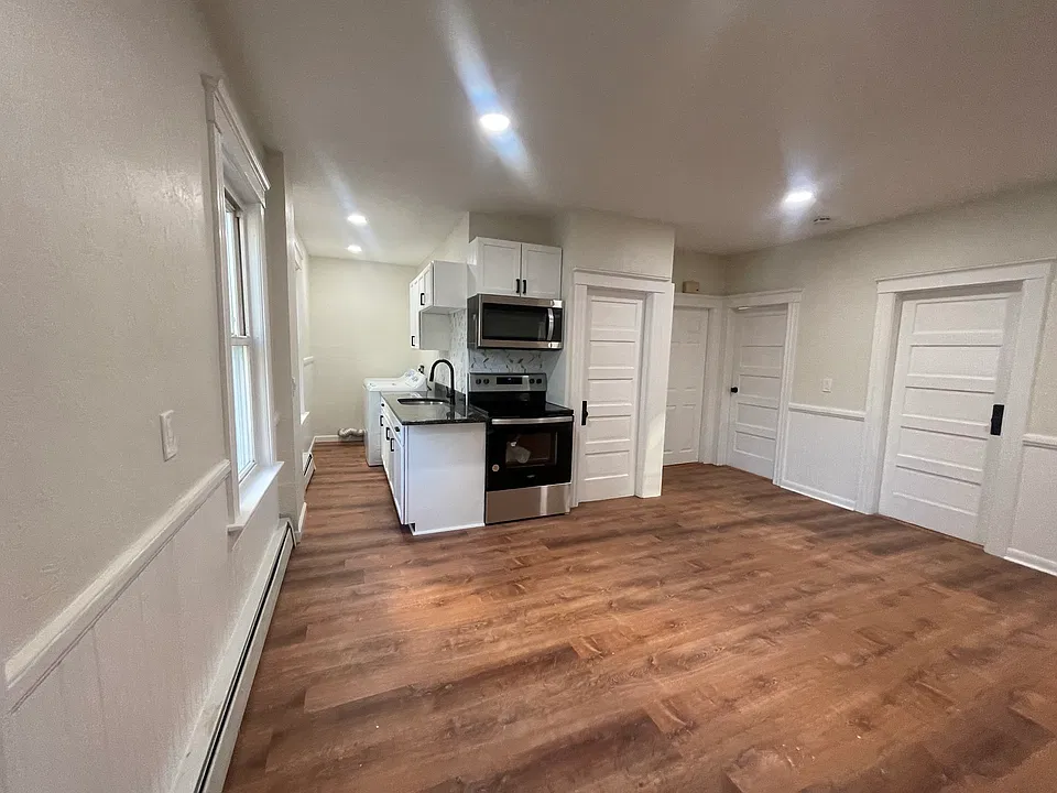 6 Derby St #1