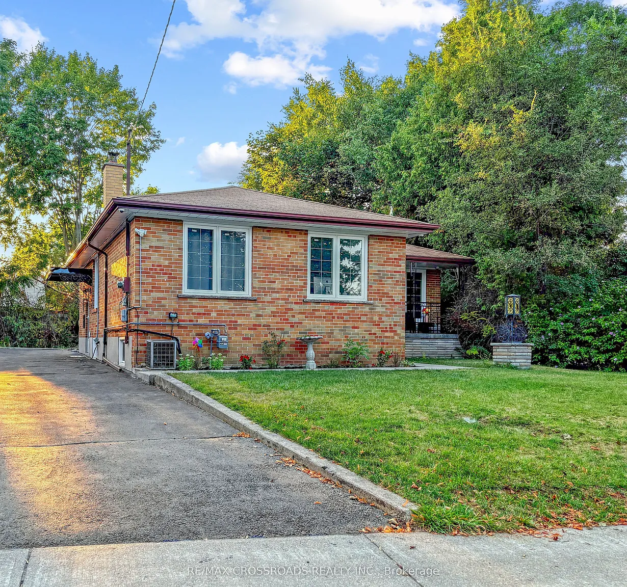 46 Ronway Cres photo 1