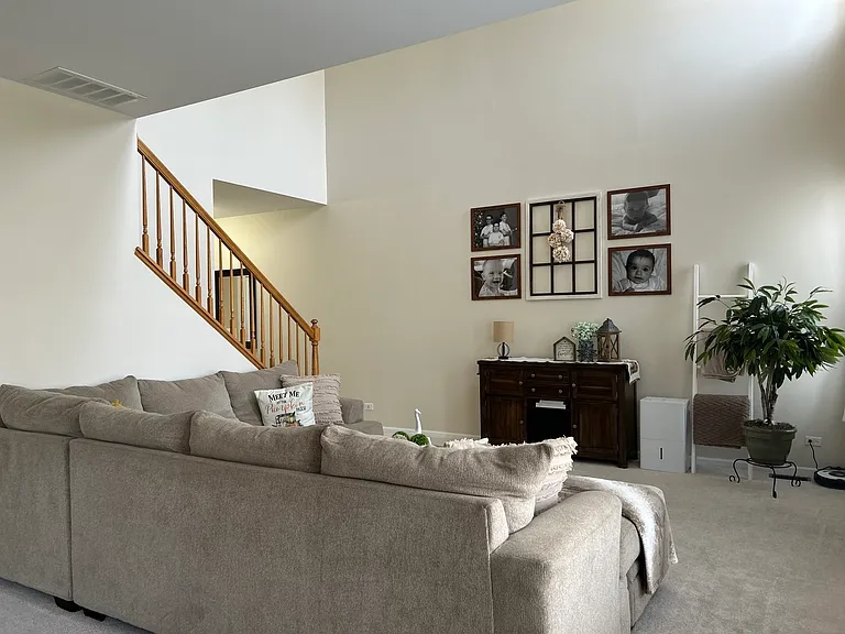 2265 Pembridge Dr — Photo 3