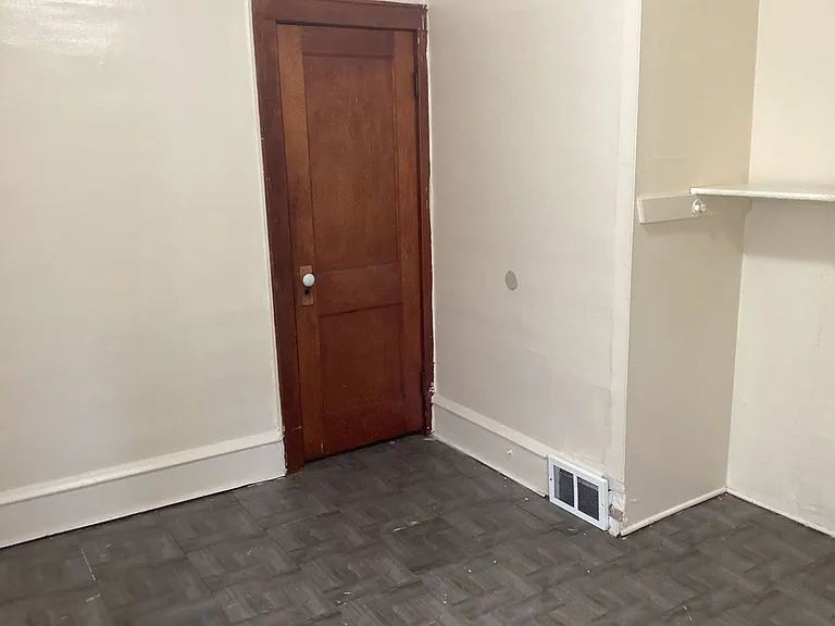 4228 W Bonny Pl — Photo 1