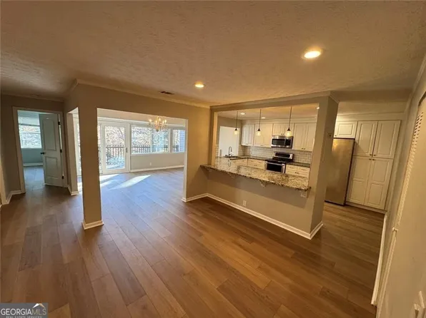 62 Dunwoody Springs Dr, Atlanta, GA 30328