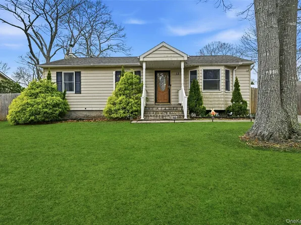 12 Wilson Avenue, East Moriches, NY 11940
