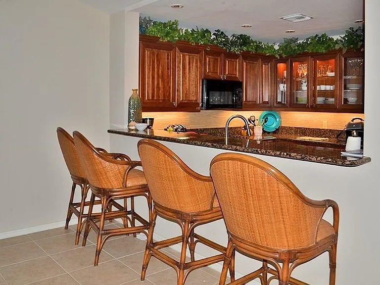 5635 Turtle Bay Dr #6 — Photo 4