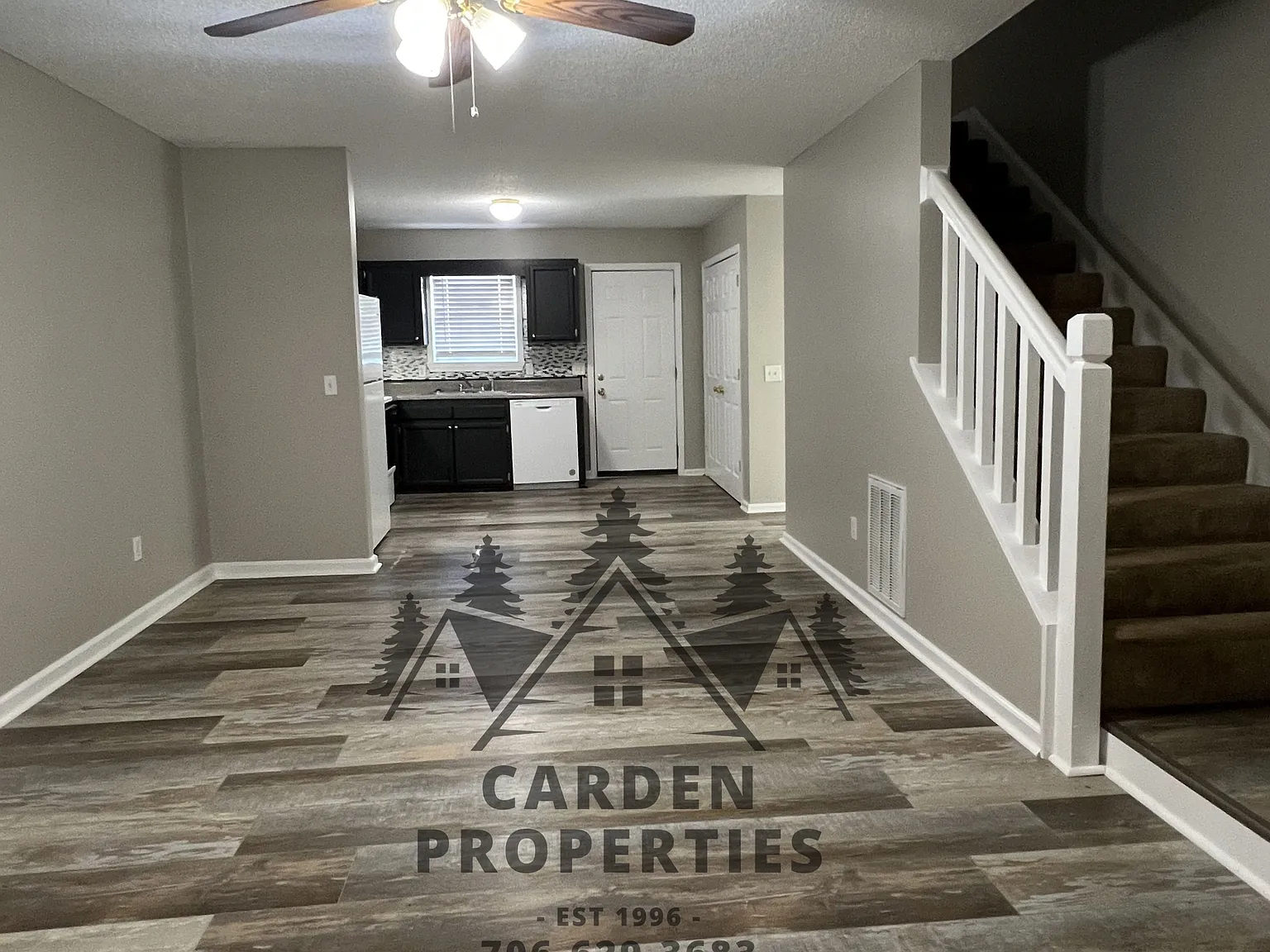 3 bed, 1250 sqft, $1,350 — Photo 1