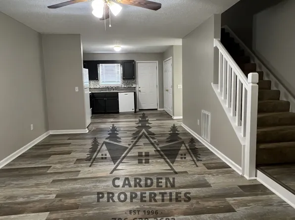 228 Meadowbrook Rd, Calhoun, GA 30701