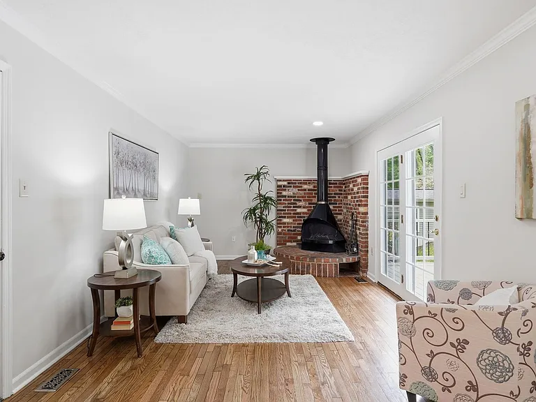 2515 Tabor Ct — Photo 19