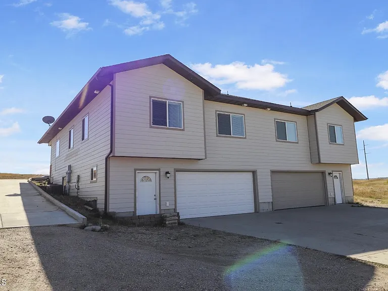 13697 Karen St — Photo 19