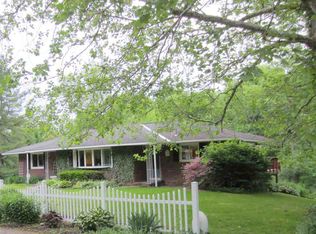 29 Upper Parker Rd, Selkirk, NY 12158