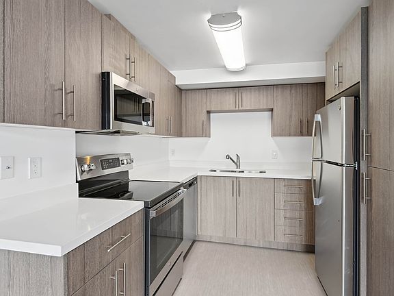5th image of 1850 N Whitley Ave #5980220