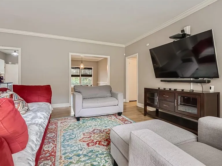 3685 Cantrell Rd NE #A — Photo 4