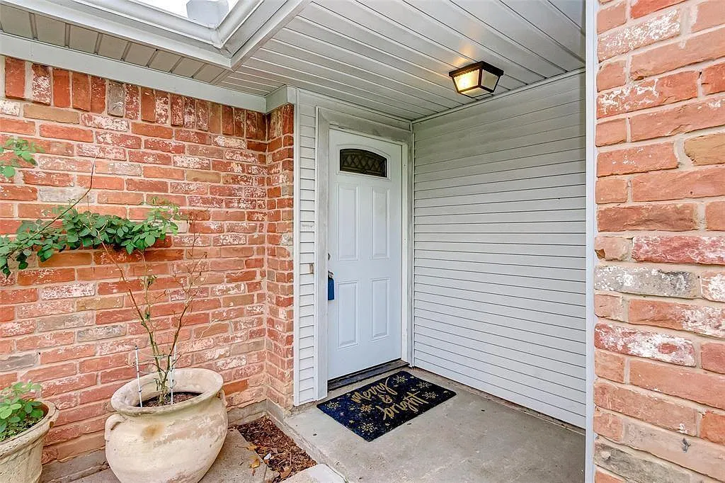 3 bed, 2.0 bath, 1381 sqft, $1,750 — Photo 4