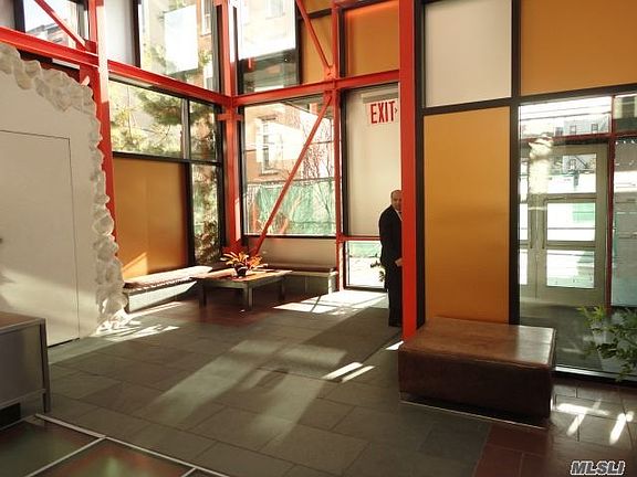 5th image of 700 Pacific St #121