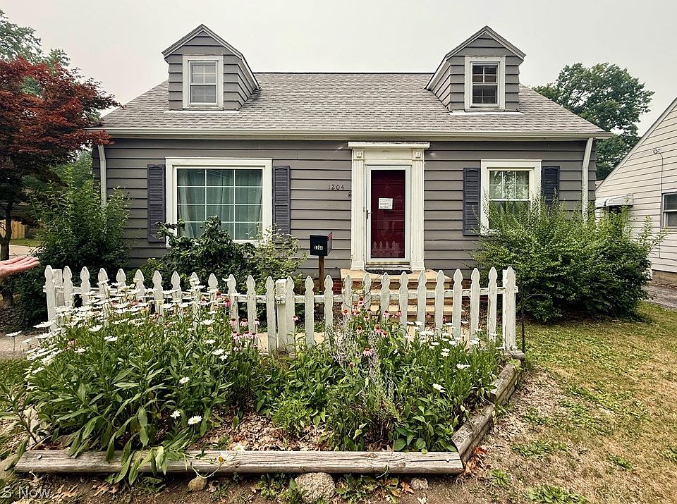 1st image of 1204 Homestead Rd
