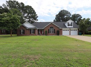 660 Torrey Pines Dr, Sumter, SC 29150