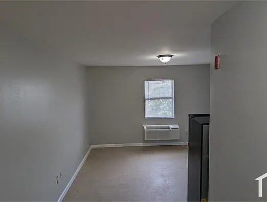 1801 Magnolia St — Photo 5