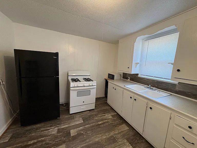 216 S Avenue I #6 — Photo 19