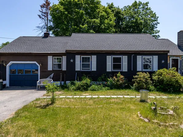 10 Berkshire Street, Nashua, NH 03064