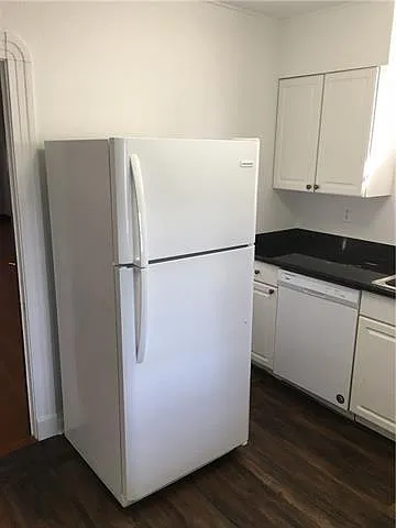 129 N Alexander St — Photo 21