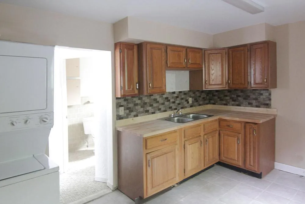 1 bed, 787 sqft, $1,300 — Photo 3