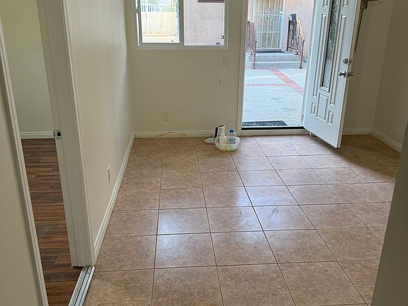 4th image of 460 W Elk Ave