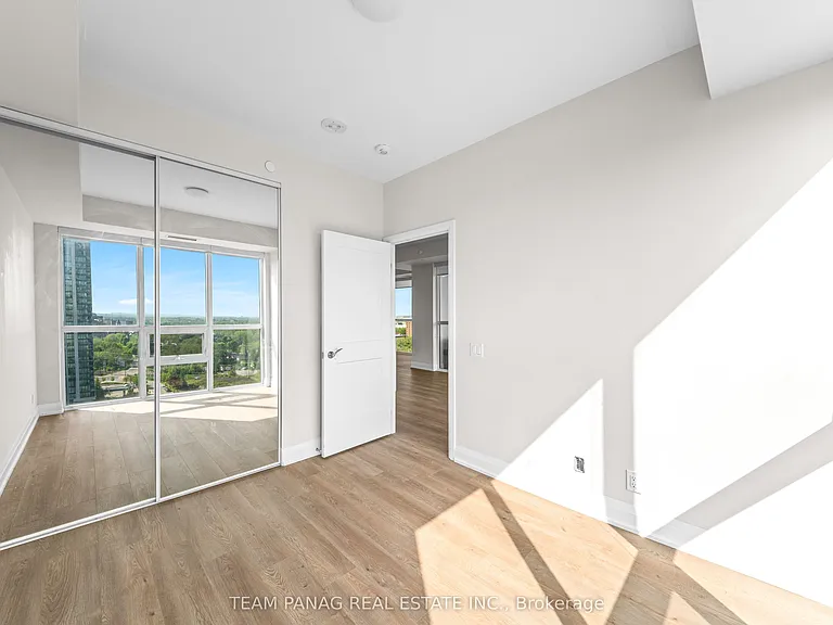 15 Lynch St #1406 — Photo 15