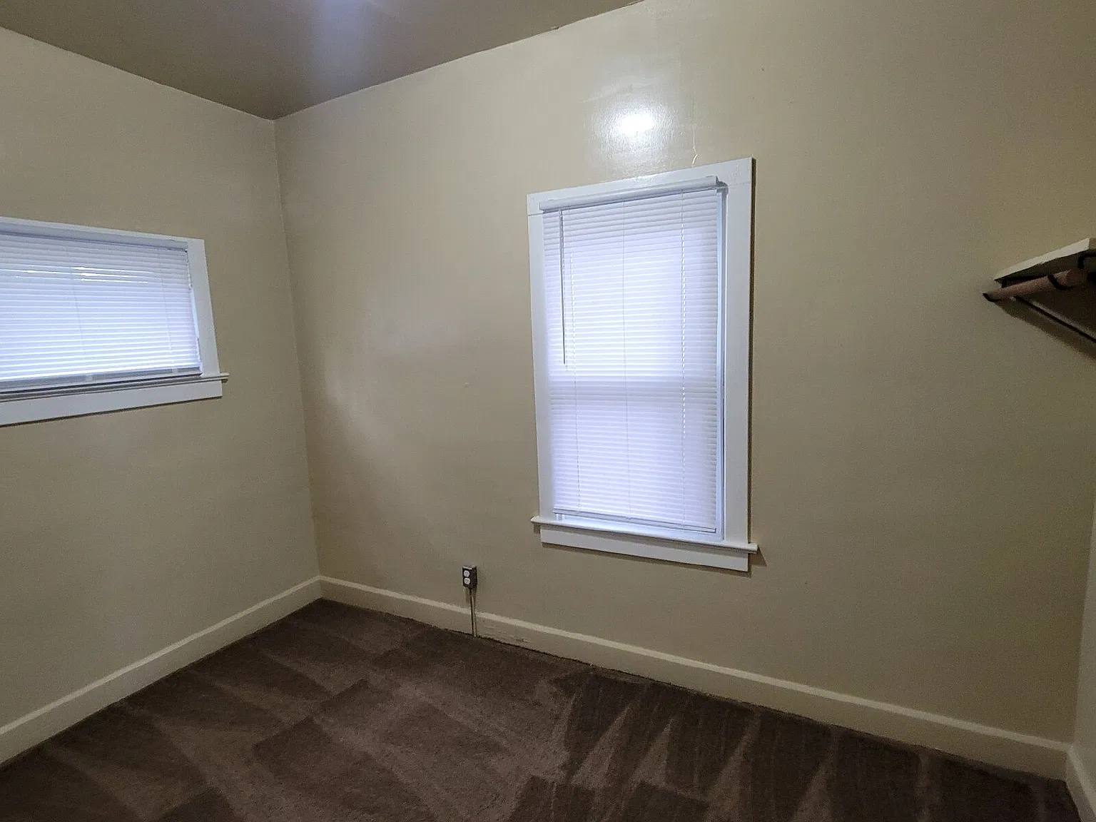 4 bed, 1.0 bath, $1,095 — Photo 4