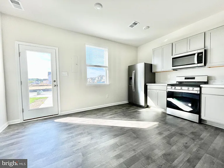 522 Ridgely Blvd — Photo 8