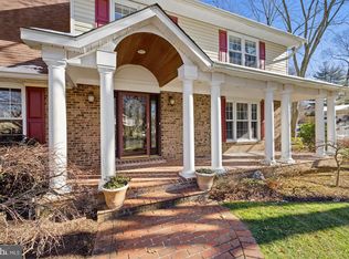 2622 Oakledge Ct, Vienna, VA 22181