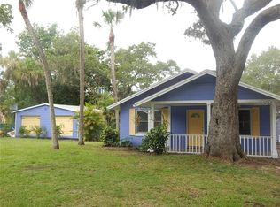 2447 Walker Cir, Sarasota, FL 34234