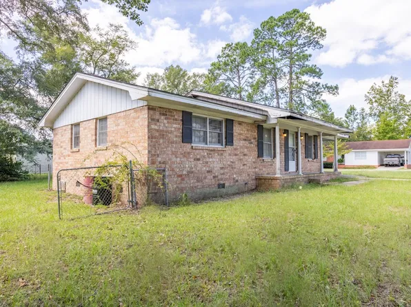 81 Kersey St, Hazlehurst, GA 31539