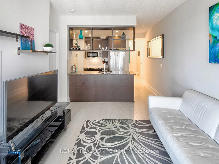 100 Harrison Garden Blvd #908 — Photo 4