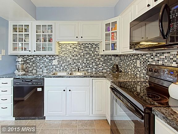 5th image of 14137 Morrison Ct