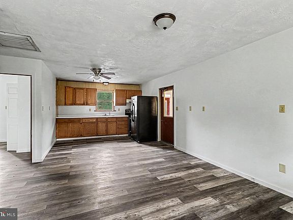 5th image of 75 Church Rd
