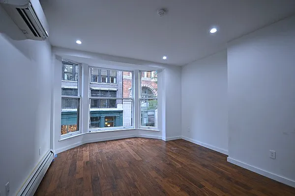 Rented by Bold New York | media 6