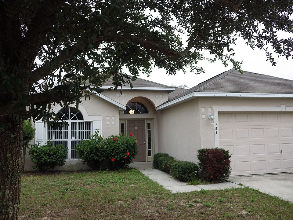 1st image of 745 Lobelia Dr