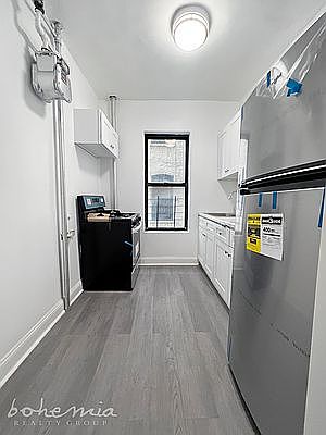 3rd image of 2492 Adam C Powell Blvd #91